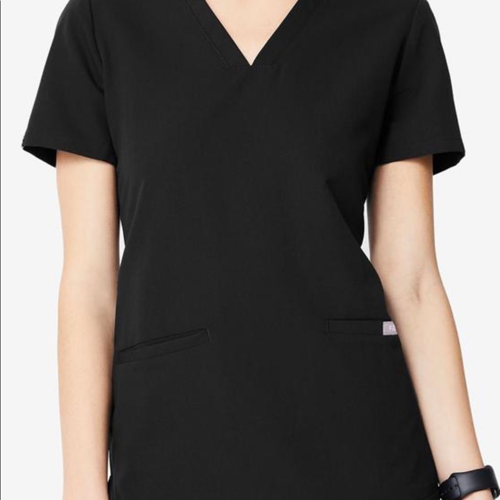 FIGS black Casma Top (2 of them)